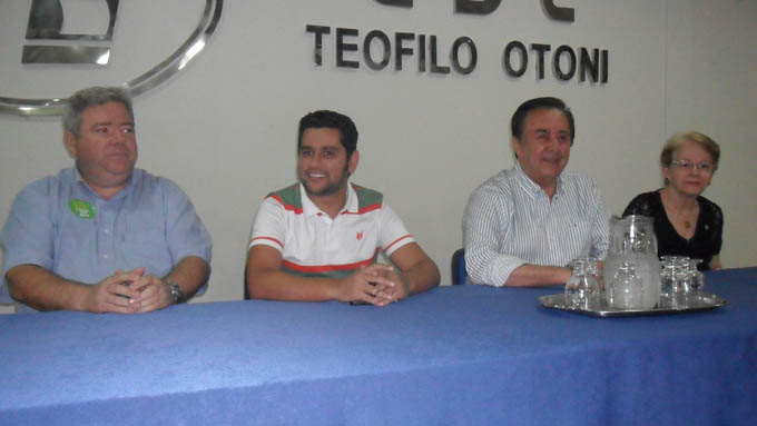 O show foi anunciado pelo próprio Léo Magalhães em coletiva à imprensa no dia 09 de outubro, no auditório da CDL