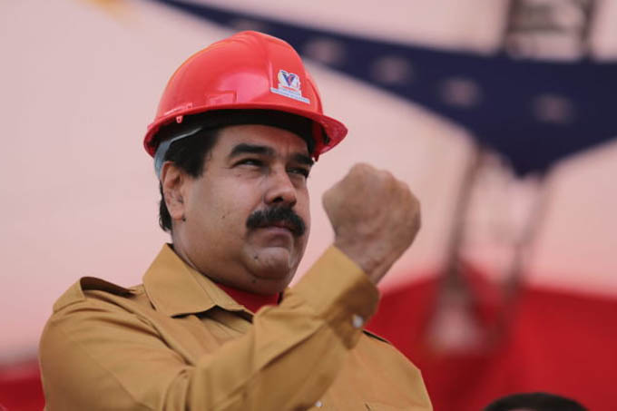 Nicolás Maduro em evento com operários da construção civil no Estado de Bolívar (Imprensa de Miraflores/EFE)