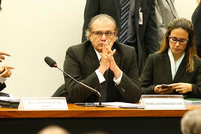O ex-gerente da Petrobras, Pedro Barusco, durante CPI da estatal na Câmara dos Deputados