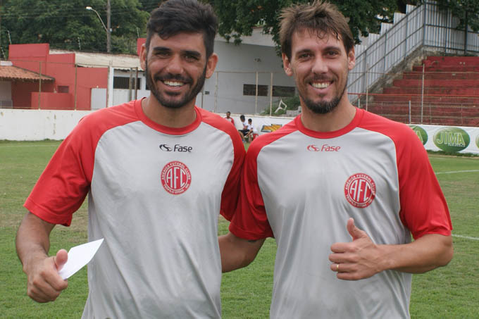 Capitão e Lateral do Mecão, Bruno Barros, e o zagueiro Luiz Henrique, gratos pelo apoio pessoal do prefeito