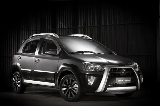 toyota-etios-cross-2014-0