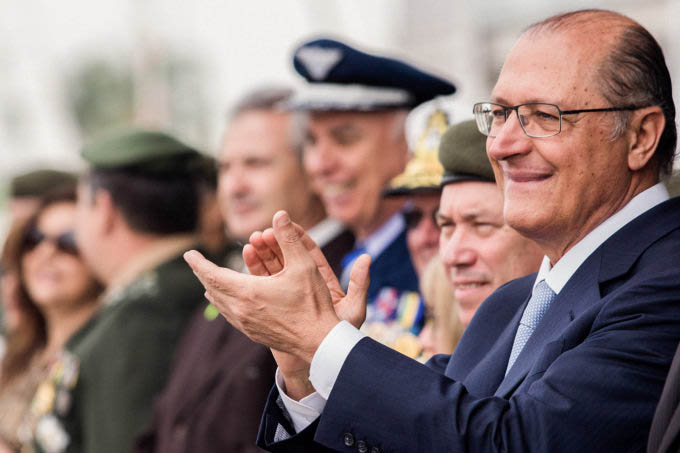 O governador de São Paulo, Geraldo Alckmin, durante desfile cívico de 7 de setembro no Sambódromo do Anhembi (A2 Fotografia/Alexandre Carvalho/Divulgação)