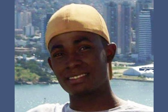 Rodrigo Celestino tinha 24 anos e trabalhava em Cariacica – Foto: Arquivo da Família 