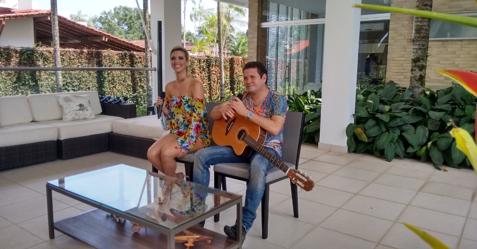 Chimbinha apresenta Thábata em Belém e diz que terá música nova em novembro