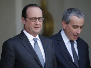 O presidente francês François Hollande e o embaixador Laurent Stefanini (Reuters/VEJA.com)