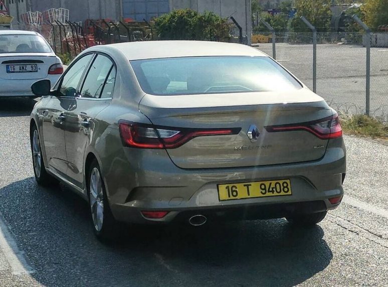 2016-Renault-Megane-Sedan-rear-three-quarters-spy-shot-1-774x572