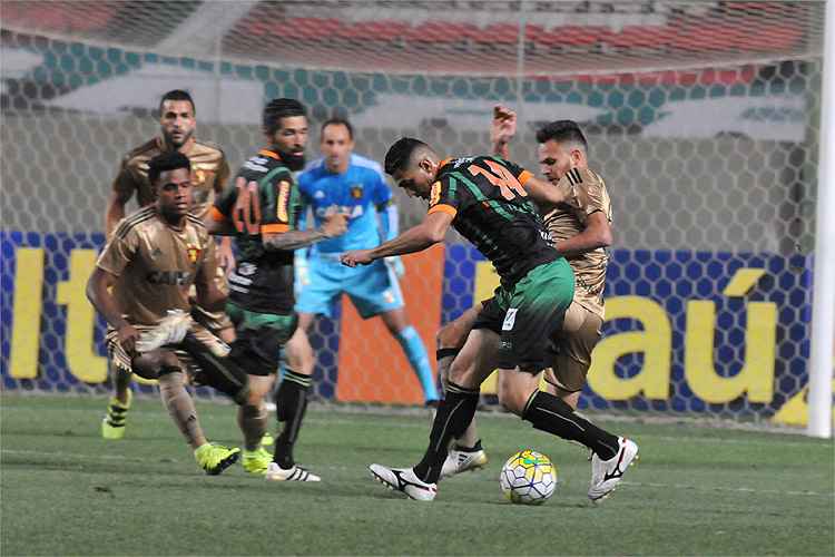 América e Sport empataram por 2 a 2 na noite deste sábado, no Independência, pela 37ª rodada