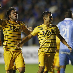 Carrizo (dir.) não vem sendo aproveitado pelo Boca Juniors (Foto: AP Photo/Juan Karita)