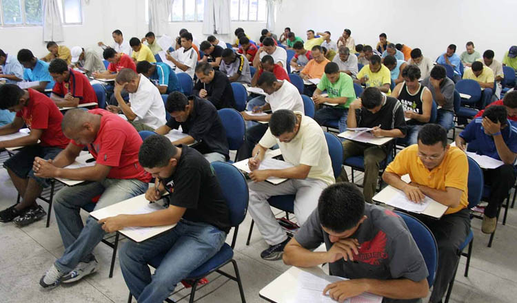 Depois de reunião ocorrida na sede do Ministério Público, existe uma expectativa de que a suspensão do concurso seja revertida a qualquer momento