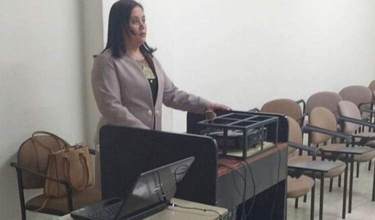 A advogada Carla de Almeida Gonçalves defendeu a sua tese de doutorado em Ciências Sociais e Jurídicas na Universidad del Museo Social Argentino