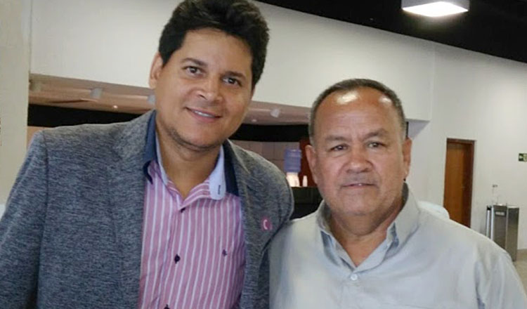 O autor do artigo, vereador Northon Neiva (dir), com o prefeito Daniel Sucupira, que acaba de comemorar os 100 dias do seu governo municipal (foto: Divulgação)