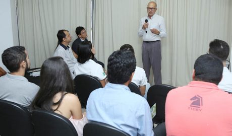 Durante a preleção, o vice-presidente Tião da Jhiane deu o próprio testemunho da importância de um consultor empresarial atuando junto à sua empresa (foto: Sérgio Martins | SM Vídeo Produções)