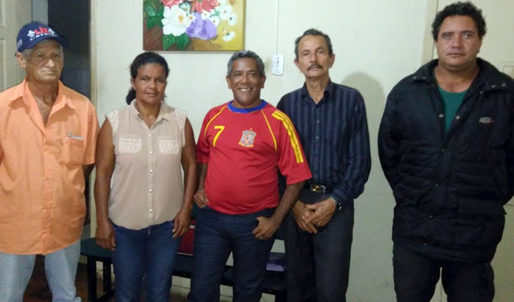 Representantes da ASAPOFITO contestam participação do MST em audiência pública para discutir a situação do Assentamento "Mae Esperança" (foto: SANTHAR/minasreporter)
