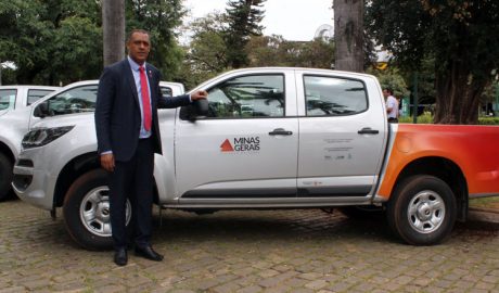 O IEF de Teófilo Otoni foi contemplado com uma S10 4x4 através da intermediação do deputado estadual Neilando Pimenta (foto: Divulgação)