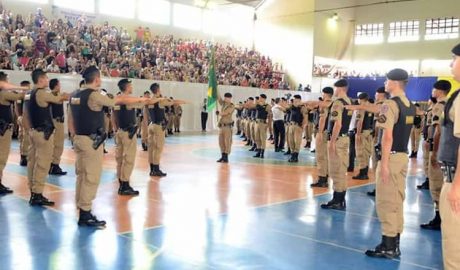 A cerimônia foi presidida pelo comandante da 15ª RPM, Coronel Marcelo Fernandes, e pelo comandante do 19º BPM, Ten. Cel. Marinho (foto: Facebook | Reprodução)